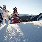 スポートホテル シェーノルー ホテル 4*